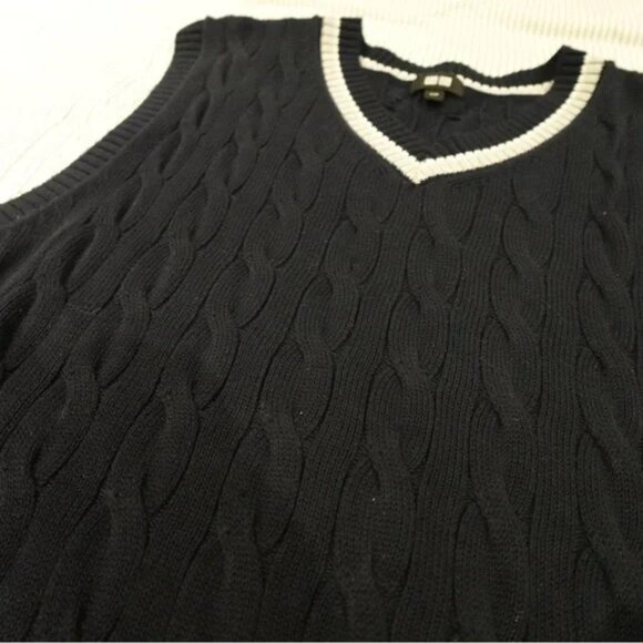 Uniqlo Navy Cable Knit Sweater Vest w/ Grey Trim | Men’s S / Women’s M - Picture 5 of 5